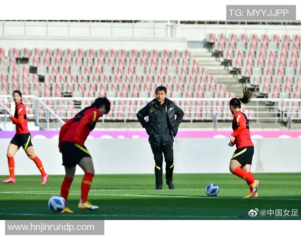 足球明星齐聚擂台展开激烈对决精彩视频带你领略球场之外的热血战斗